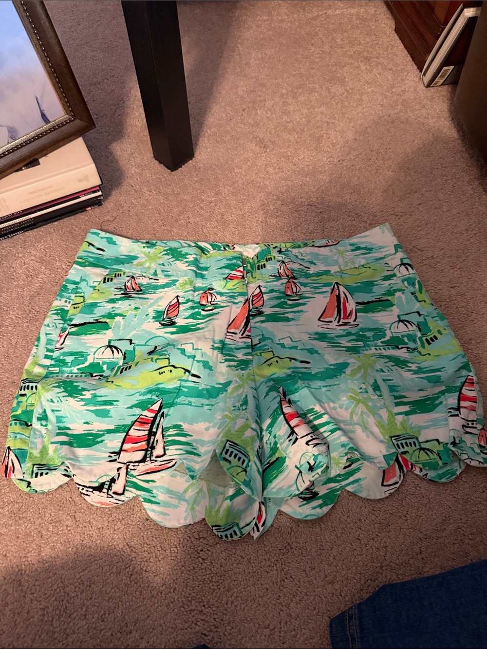 crown & ivy Aqua Multi Sailboat Scalloped Hem Shorts
